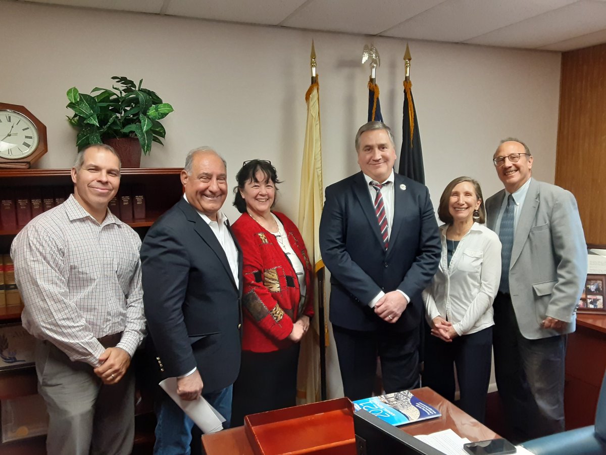 ACSCANNJ's tweet photo. Thank you Senator Connors &amp; Assemblyman Rumpf @9thDistrictNJ, for meeting with our ACS CAN volunteers to discuss our legislative priorities: smoke-free casinos, step therapy, access to care, tobacco control. We look forward to your continued support. #CancerActionWeekNJ https://t.co/s8cSydJKPg