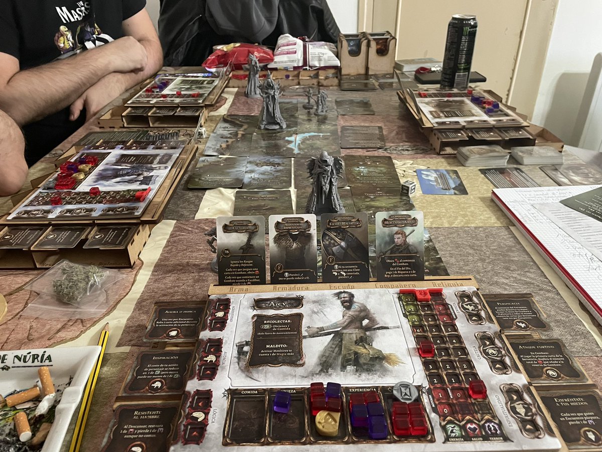 Tarde de rol #taintedgrail habemus Excalibur!