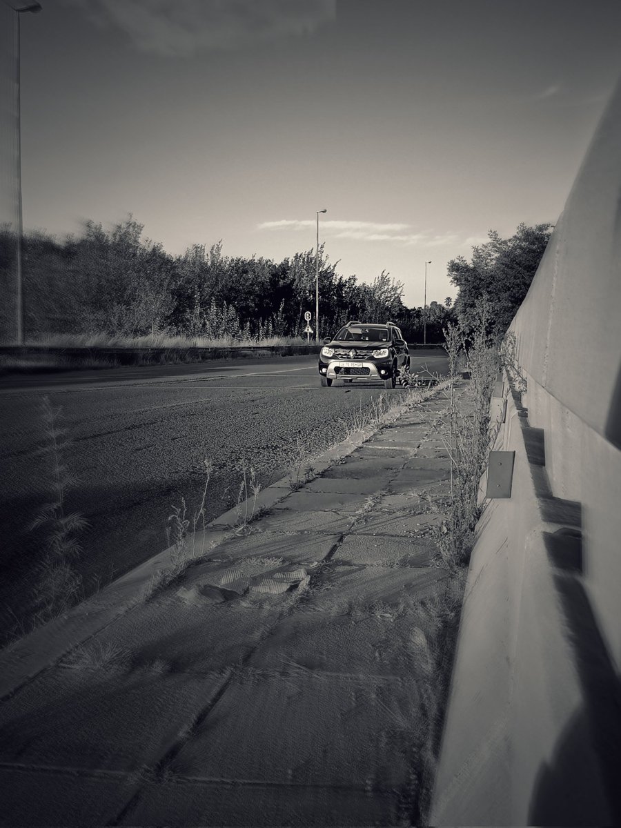 Shaunn84's tweet photo. Good Night 
Evening walk.
#photo #photography #goodnight https://t.co/1llcWlusuD