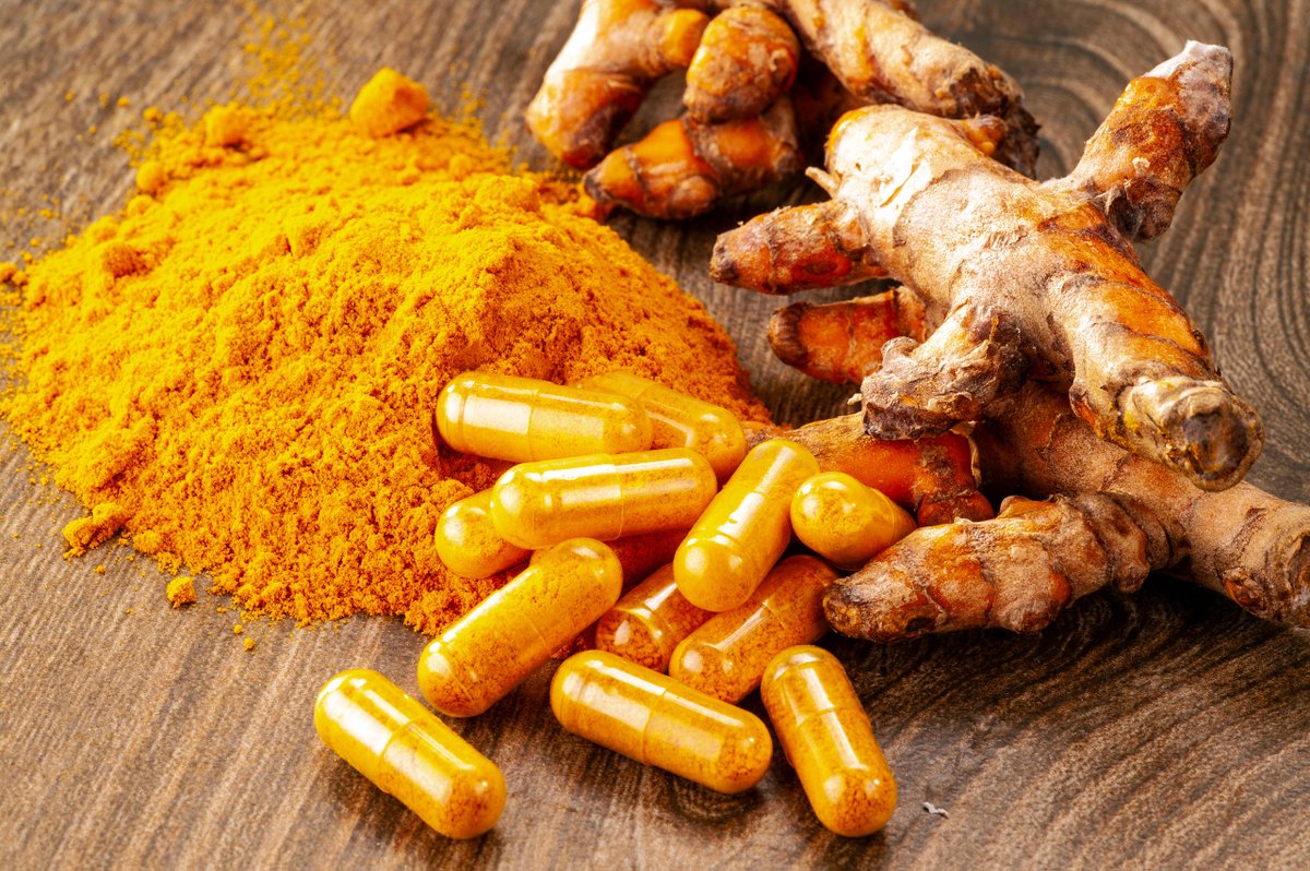 L'épice n°1 pour améliorer sa santé à tous les niveaux et s'éloigner des maladies.

Thread : CURCUMA 🧵

Voici 7 raisons surprenantes pour lesquelles vous devriez prendre du curcuma dans votre alimentation quotidienne: