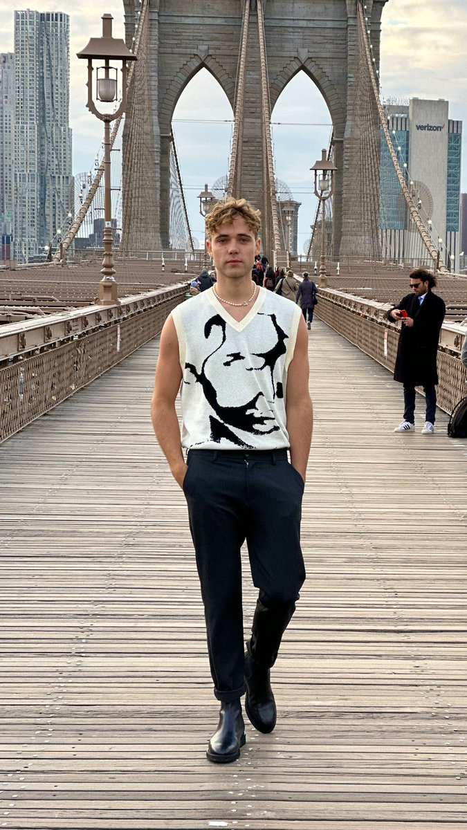 itstylerwalker's tweet photo. every day is fashion week in New York https://t.co/yRZWQ6pp9v