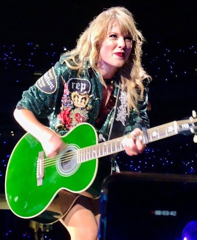 hourlyswift's tweet photo. i'm emotional 🥹 https://t.co/ASgSlSf5rx