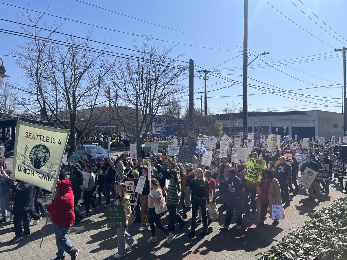 ICYMI: Hundreds took to the street in front of <a href="/Starbucks/">Starbucks</a> HQ showing that no matter what #Starbucks does to try to silence us, we will continue fighting. Big up to <a href="/SBWorkersUnited/">Starbucks Workers United</a> who are demanding their union! #StarbucksShareholders