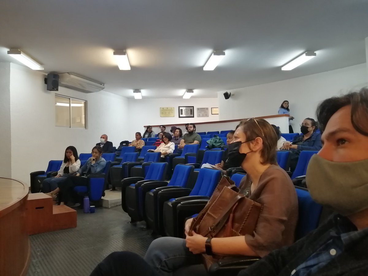BVRosalba's tweet photo. En el coloquio del doctorado en psicología de @UaslpPsicologia de @LaUASLP #Ciencia ✴️ https://t.co/yzny1xWUKc
