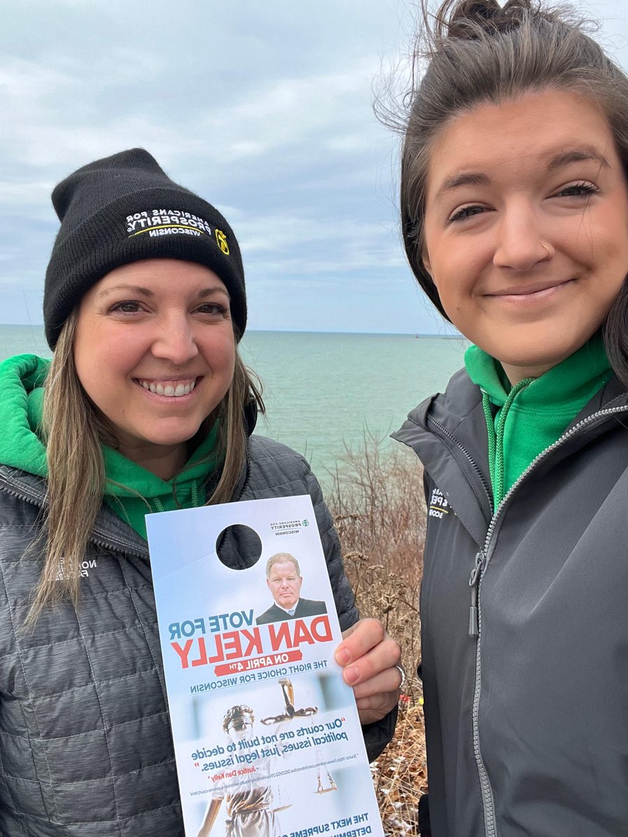 AFPWI's tweet photo. In #Wisconsin we sing πΆ "from lake to shining lake" πΆ as we cross the state championing for constitutional rights! Dan Kelly as our next Supreme Court Justice will keep WI a free and safe place to live! #VoteKelly on the 4th!
#Appleton #ShellLake #Oconomowoc #Sheboygan https://t.co/oB82zTPFos