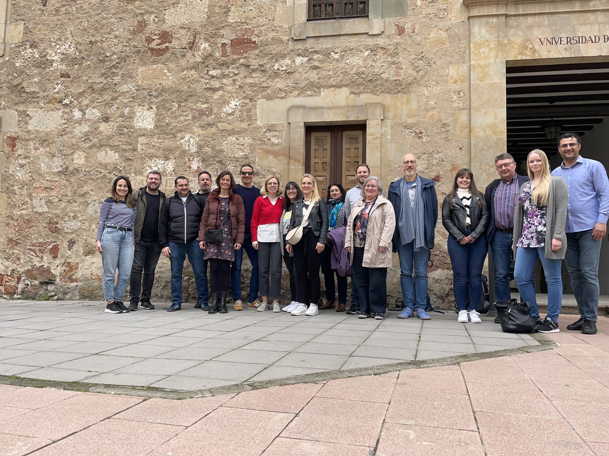 fonsi1x2's tweet photo. Last day for closing the @CreaSTEAM_proj @creasteam at @usal with @grial_usal after more than 2 years working on defining and piloting STEAM-Labs for diversity gap inclusion 🇹🇷🇩🇪🇪🇸🇮🇹 @LaSalleBCN @fidaeNazionale All resources 4 teachers at https://t.co/T9NX4eywGt @EUErasmusPlus https://t.co/UIDmDAlHXI