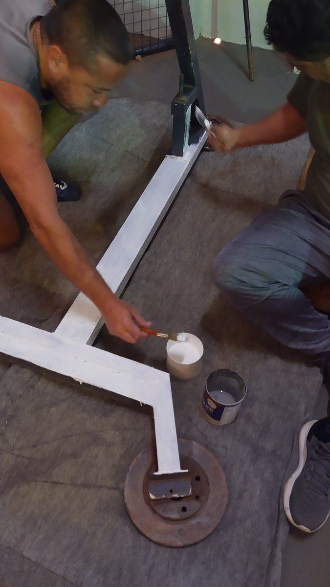 cef_san's tweet photo. Pintura y limpieza en nuestro pequeño gym. Aceptamos donaciones de maquinarias usadas @jalbertogalarza @miguel_sedoff @CGEMisiones @DirEducFIsica https://t.co/70TlwxJMxM