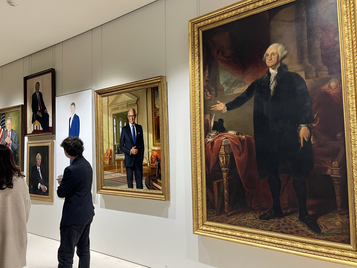 lilsybajor's tweet photo. Enjoyed hearing from active diplomats at the first ever Diplomacy Day at the US Embassy in London🇬🇧🇺🇸 Huge thanks to all who took the time to chat with us, especially @USAmbUK https://t.co/tI26mDoty3