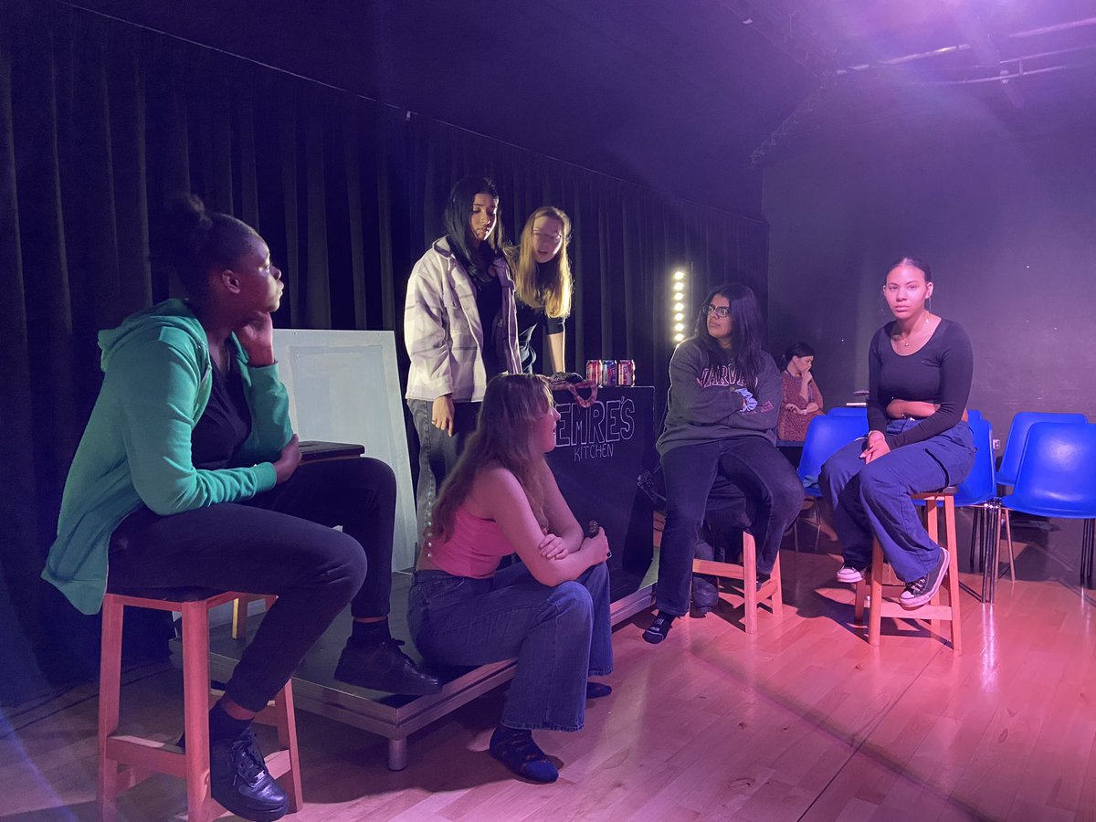 ArtsHatton's tweet photo. Tonight is our second performance of Old Times by Molly Taylor for @NTConnections Very proud of our students’ commitment @HeartofHatton #hattondramastudentscan https://t.co/SKSY9WTrWl