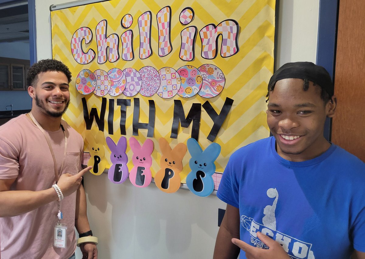 Chillin with my peeps 
#DMSontheRISE
<a href="/DerbyMiddle_CT/">Derby Middle School</a>