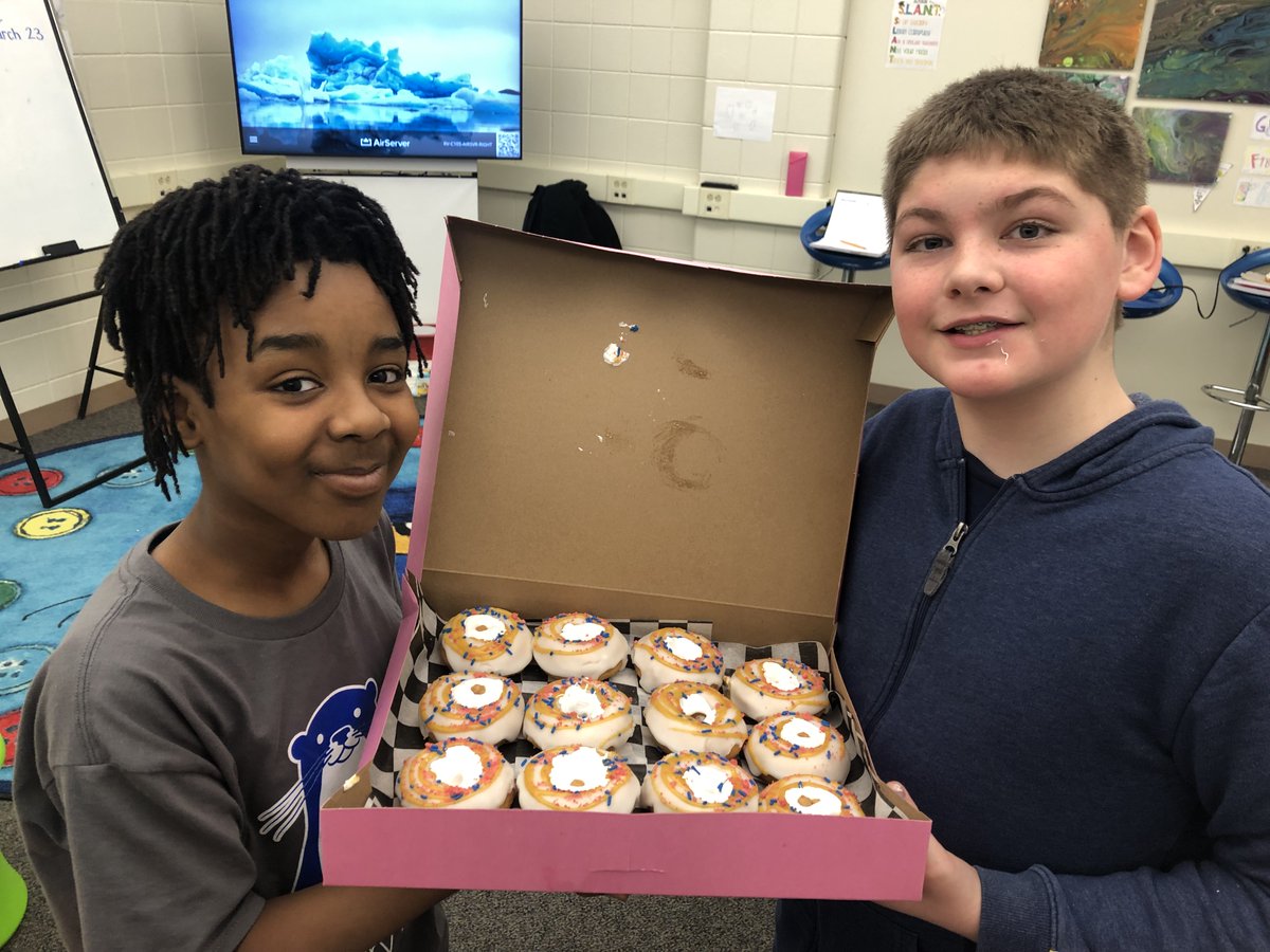 RiversideOtters's tweet photo. 5th Graders in Mrs. Jackson's class participated in creating a new donut and a speech to persuade others why their invention is the best. The winning donut was made REALITY by Drift Dough! "Cing Caramel Cloud" was created by Owen and Yousof. @RPS535 #Otterpride https://t.co/DvWvS826dU