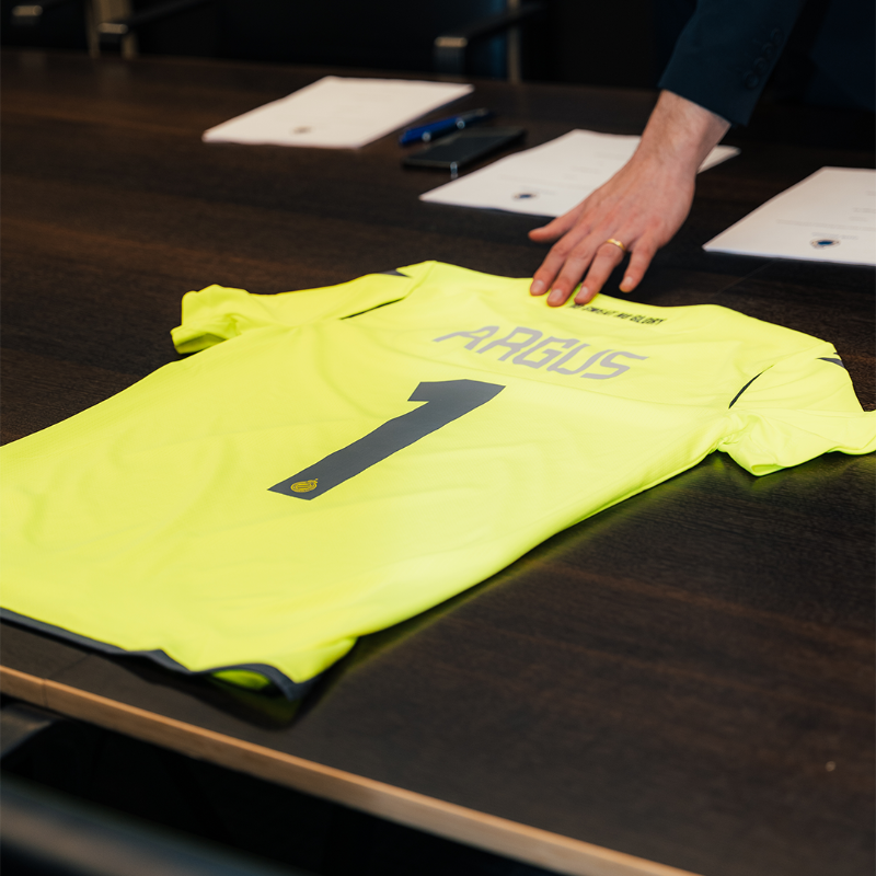 ClubNxt's tweet photo. First contract is signed and sealed. ✍️ Congrats, Argus Vanden Driessche! 🔵⚫️ #ClubNXT