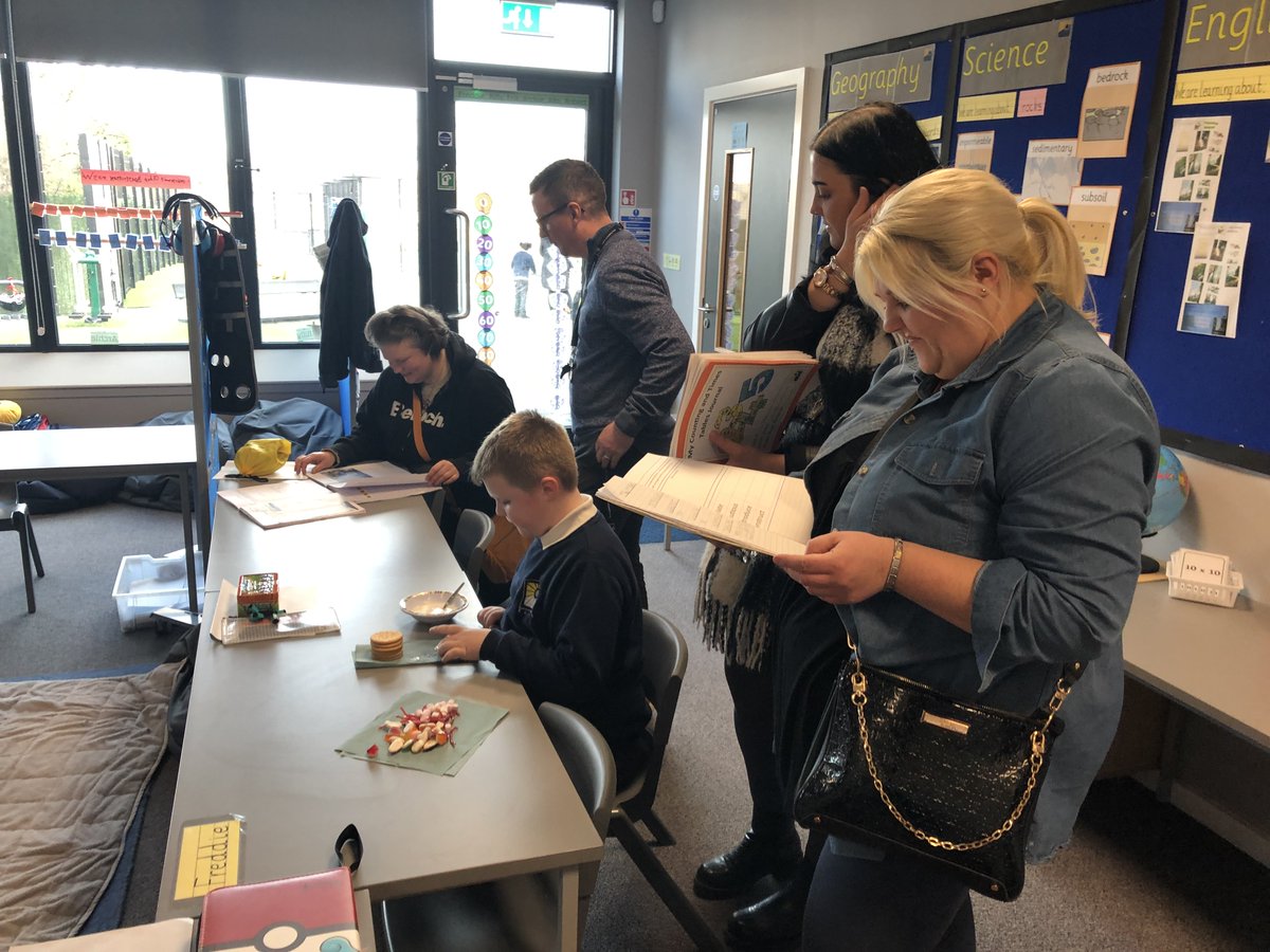 Euler_Academy's tweet image. Thank you to all of the parents and carers who attended our Mother's Day assembly and Pupil Progress afternoon on Friday.  #BrightFutures #PupilProgress #Mothersday