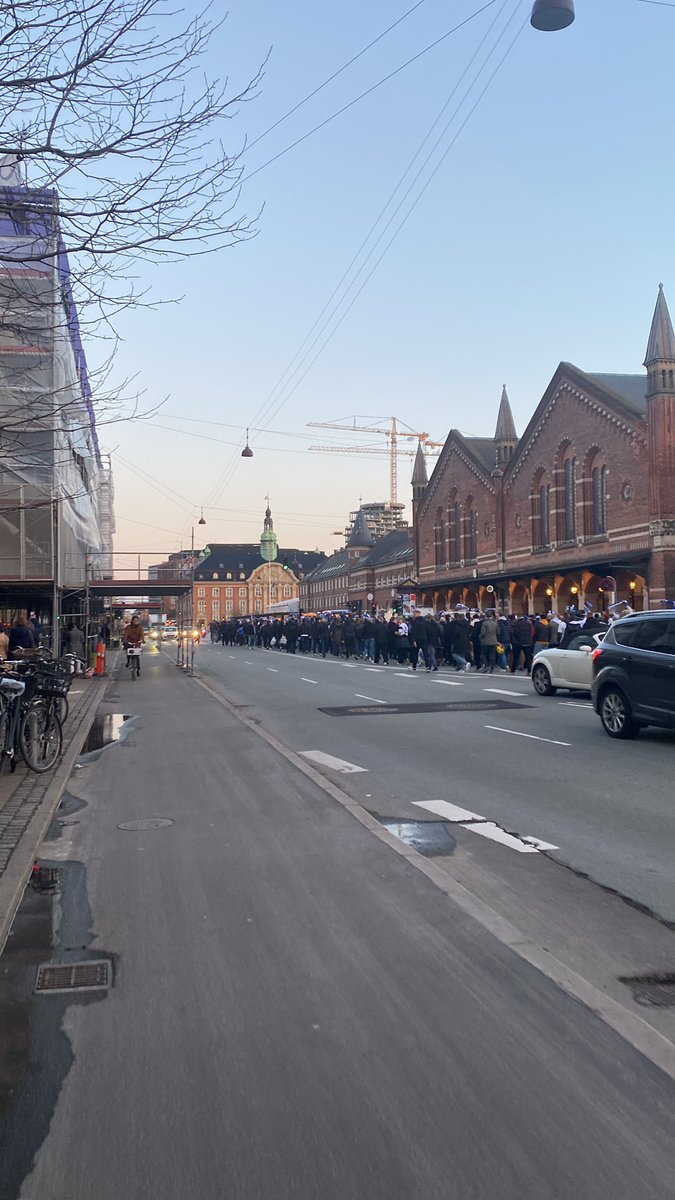 Frederik tweet media