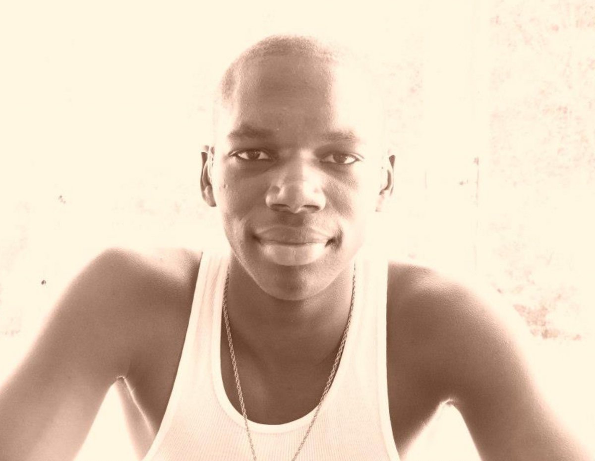 JustinBamberg's tweet image. Today is #HaKeemPinckney’s birthday! 🎂 He would have been 33 years old. 💔 Please send some BIG LOVE and energy in the comments to him, his mother Pamela, and his family as they remember HaKeem as he was before they met #AlexMurdaugh 

WHERE THERE IS LOVE, THERE IS LIFE. 💝❤️🙏🏽