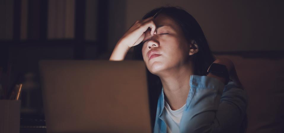 ForbesScience's tweet photo. A Psychologist Offers 2 Tips To Protect Yourself From An Academic Burnout https://t.co/Wi8ZeVH80K https://t.co/7412mswjAT