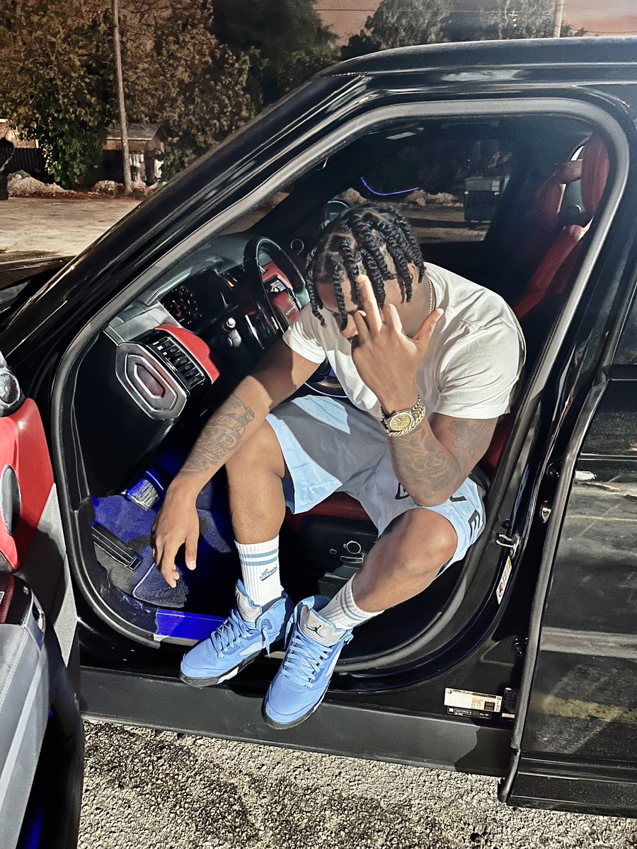 BigFreddie5700's tweet photo. Momma Made A Goat This Day 3/23❤️🤍🖤 https://t.co/PXFqsERDaU