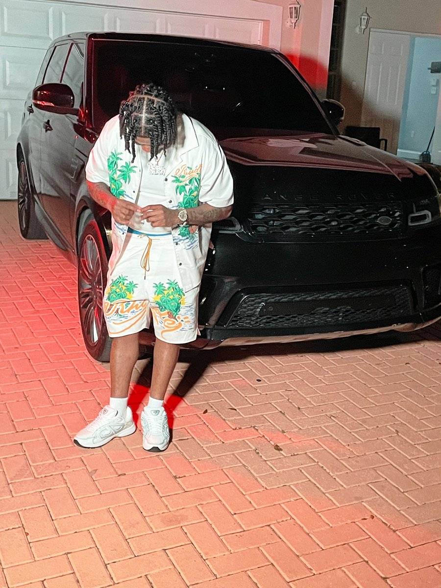 BigFreddie5700's tweet photo. Momma Made A Goat This Day 3/23❤️🤍🖤 https://t.co/PXFqsERDaU