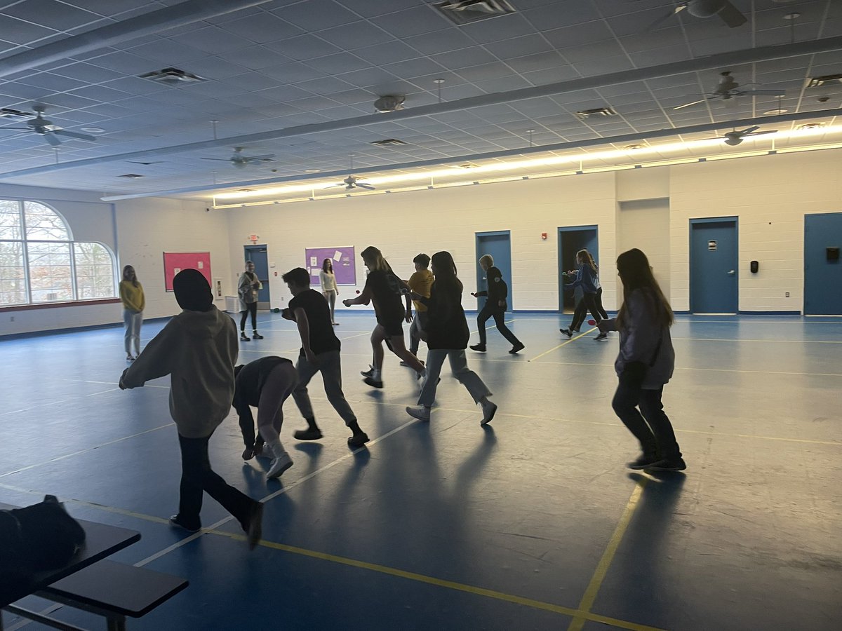 Such a great morning with the Southern Middle School Science students! They created books and read them to my class and Mrs. Metzger’s class <a href="/OAPrincipal/">Susan DAlessandro</a> <a href="/StaffordTwpEd/">Stafford Schools</a>