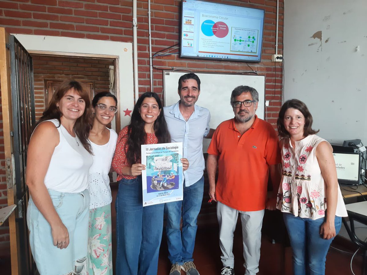 EySRural's tweet photo. Se realizaron las III Jornadas de Sociología de la @unmdp @fhunmdp 
Investigadora de IPADS Balcarce (INTA CONICET) participaron de la Mesa 3 Sistemas Agroalimentarios: El lugar de la Producción, la elaboración, la distribución y el consumo de alimentos

https://t.co/cRLDs86NXt https://t.co/Pd6f6mW8FL