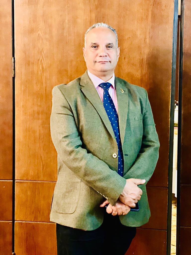 prof_dr_Ashraf's tweet photo. اتقدم اليكم بأرق التهاني والتبريكات بمناسبة حلول شهر رمضان الكريم أعاده الله علينا وعليكم بالخير واليمن والبركات .. اسأل الله الذي تفضل عليكم بحسن وطيب النفس أن يشملكم بالرحمة والمغفرة وسعة الرزق وتمام العافية .. رمضان كريم

                      ا. د اشرف رشاد شلبي https://t.co/xwC5n2wkMM