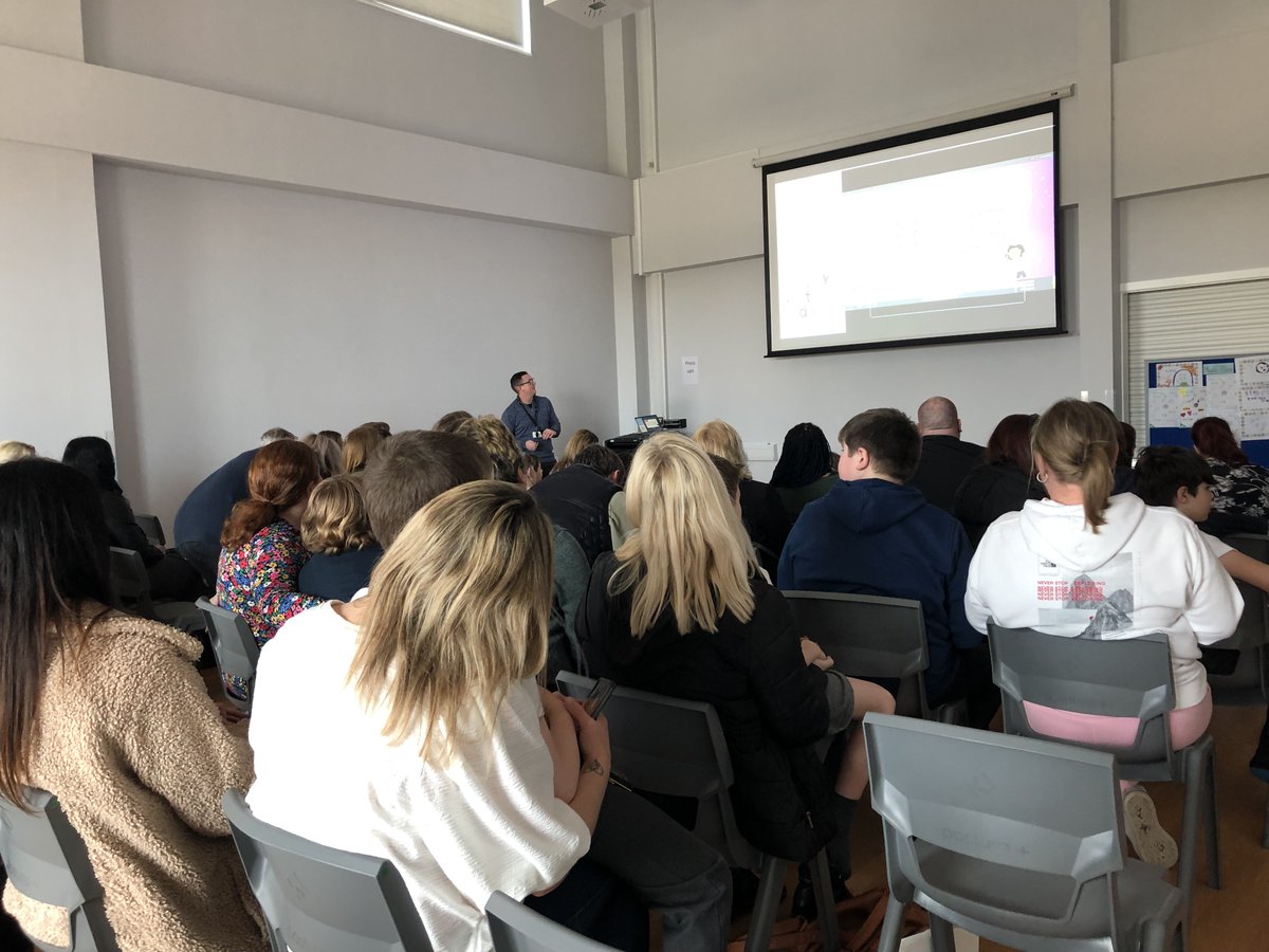 Euler_Academy's tweet image. Thank you to all of the parents and carers who attended our Mother's Day assembly and Pupil Progress afternoon on Friday.  #BrightFutures #PupilProgress #Mothersday