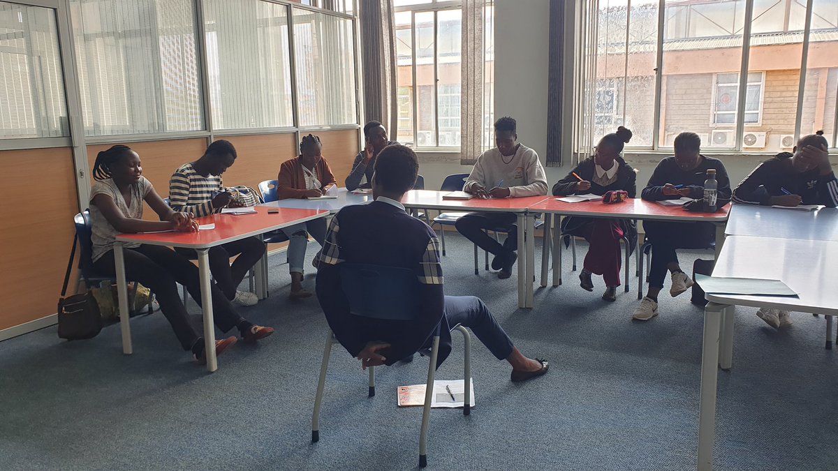 The first @p2pu - Speak to Inform - #learningcircle meetup was held yesterday at Buruburu Library. Its goal is to educate, entertain, and commemorate participants in to help them become better public speakers. Next session is tomorrow 10 AM. @KaltumaSama @flesymz