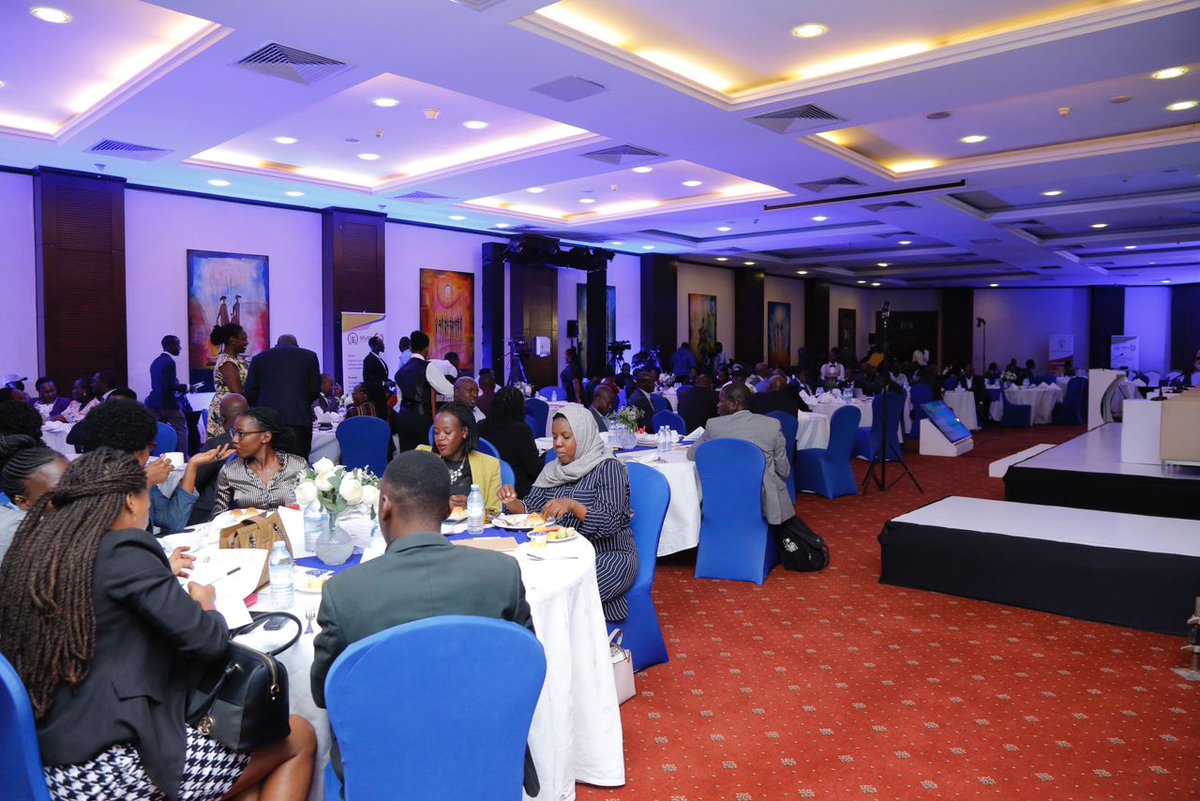 VickyVaroh's tweet photo. Being mindful of the risks associated with unsustainable debt levels, @GovUganda
makes deliberate effort to prudently manage the size & cost of public debt.
#UgDebtAndDevelopment
#UGDebt2023
@CSBAGUGANDA @MoICT_Ug @mofpedU @uictug @URSBHQ @ugandainvest https://t.co/hIXeFWIUtS