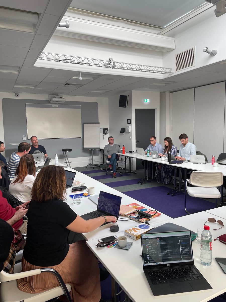 La team des Rencontres du Etourisme s'est réunie pour le Campus des #ET ! 🤩

On a parlé de la programmation, des intervenants, de la communication, des à-côtés, de la soirée,... Tout pour vous concocter cette année encore un millésime de qualité !

📆RDV les 10,11 et 12 octobre