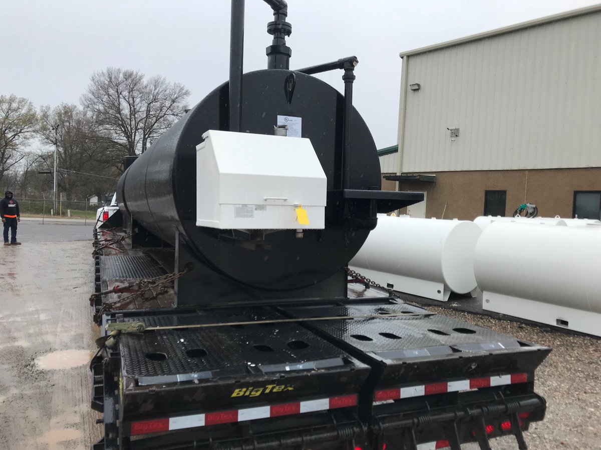 NewberryTanks's tweet photo. It's #TankThursday! This week a bunch of tanks went to Alabama, Florida and Louisiana.
#OilandGas #SkidTanks #LubeOil #Petroleum #Flameshield https://t.co/6W6VW1GPOt