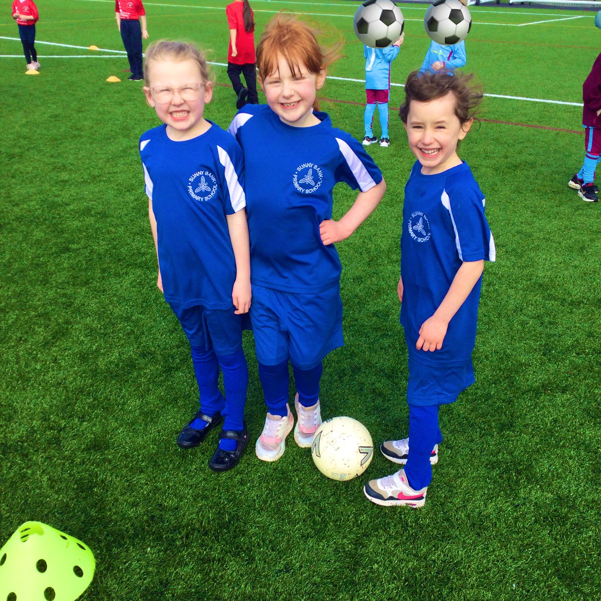 sunnybankschool's tweet photo. Fantastic football skills and teamwork on show this morning with @Year1SunnyBank and @Year2sunnybank girls. Rain or sunshine, they had a fantastic time and were great ambassadors for our school #werespect #weaccept #happy #proud https://t.co/ge6dV22BBx