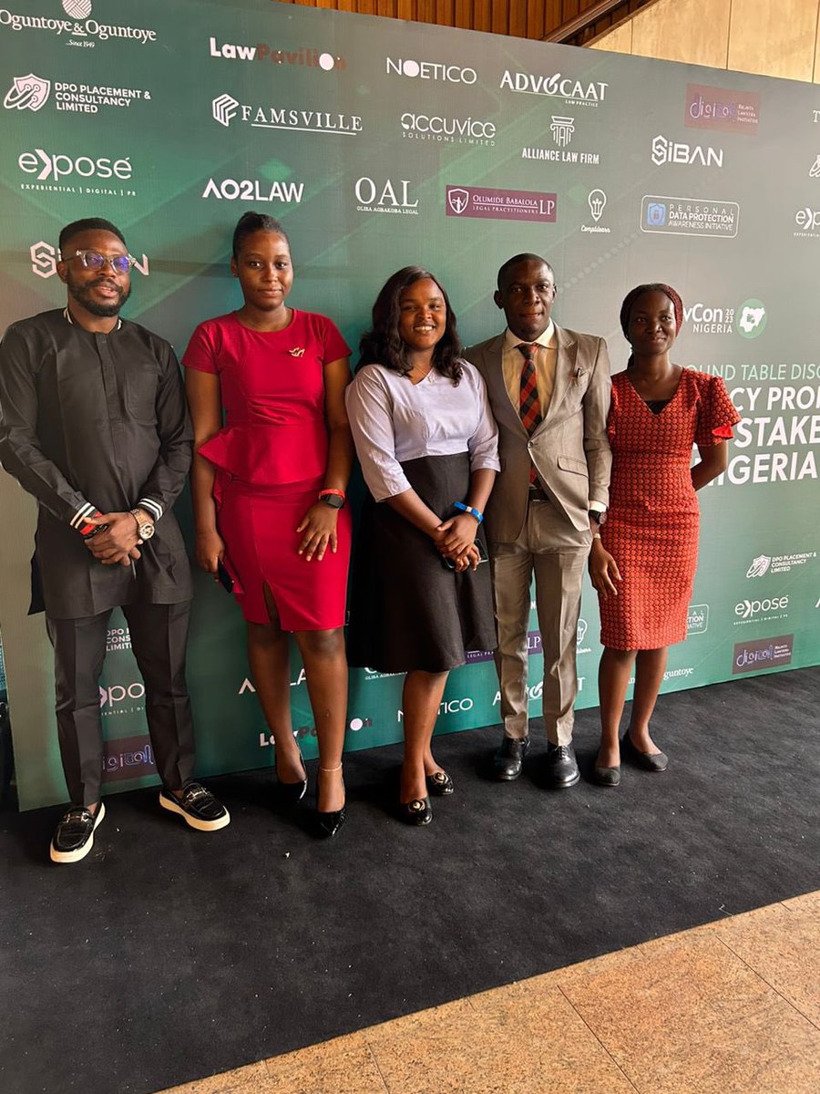 famsville_'s tweet photo. At PrivCon Nigeria 2023, Temiloluwa Dosumu discussed data breaches and NDPR's protection of illiterates. 

Swipe for event photos

#PrivCon2023 #dataprotection #NDPR #privacyconference https://t.co/l87DzQcPeh