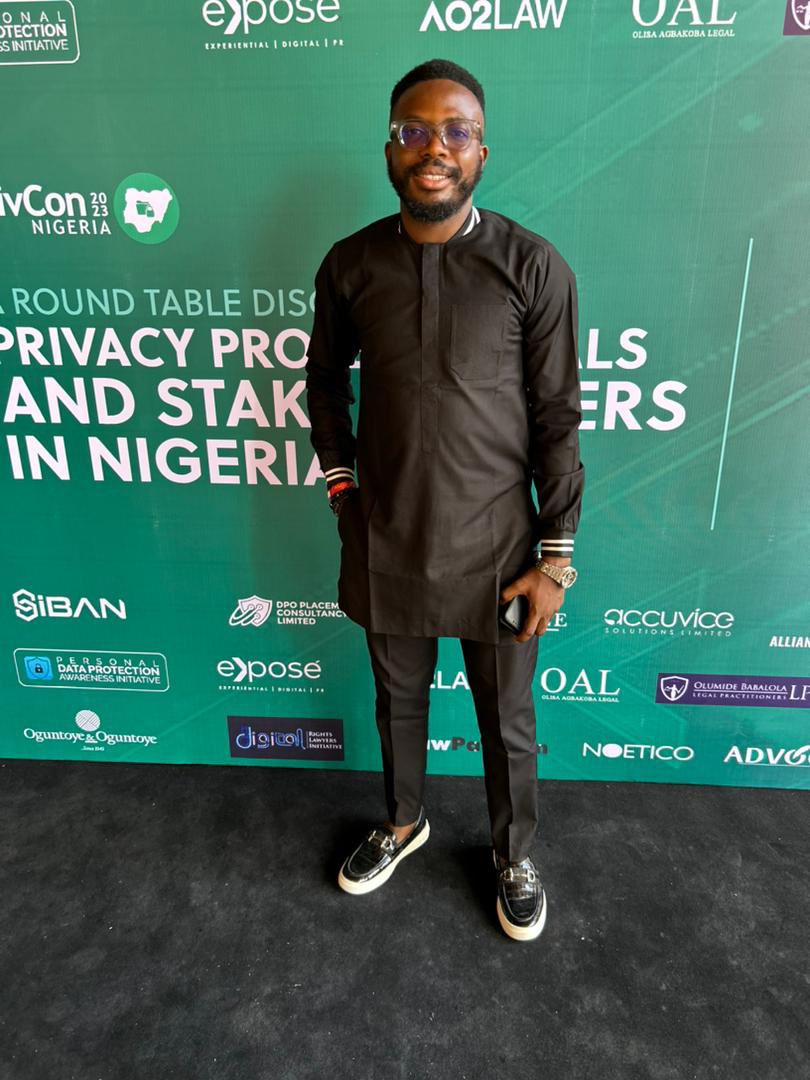 famsville_'s tweet photo. At PrivCon Nigeria 2023, Temiloluwa Dosumu discussed data breaches and NDPR's protection of illiterates. 

Swipe for event photos

#PrivCon2023 #dataprotection #NDPR #privacyconference https://t.co/l87DzQcPeh