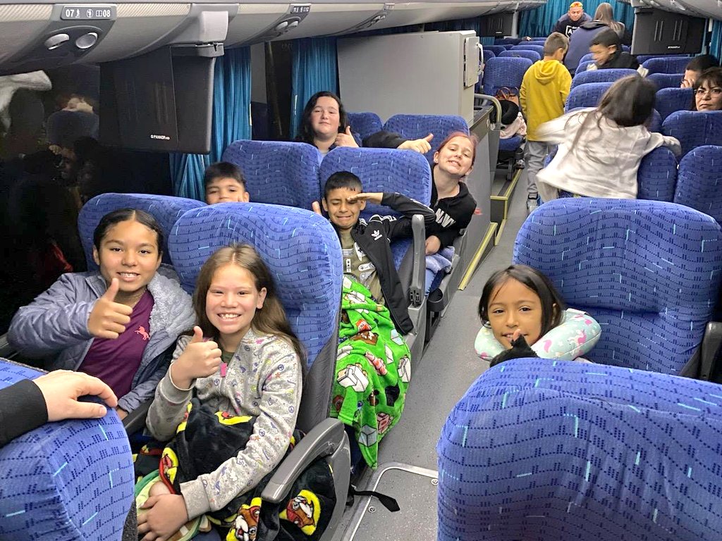 JJHansen26's tweet photo. Safe travels to our scholars &amp; coaches as they are on their way to State DI Competition in Dallas!  You got this Hornets! #TeamSISD #BetheLight #DreamSparkleShine https://t.co/pIq9xc7b84