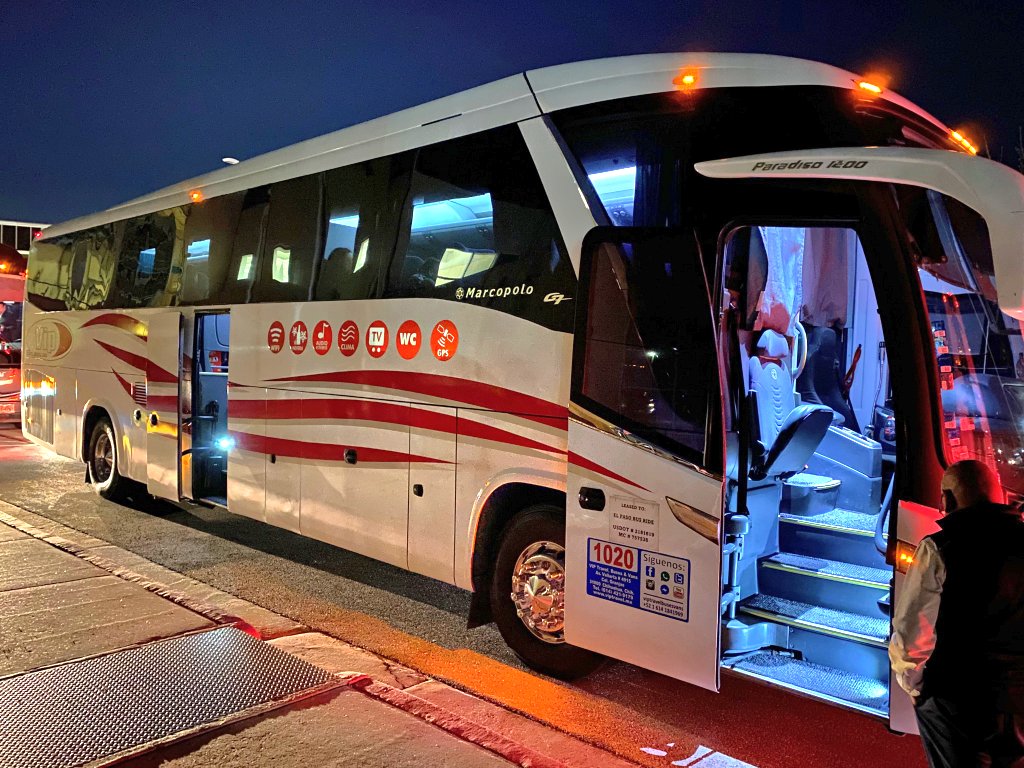 JJHansen26's tweet photo. Safe travels to our scholars &amp; coaches as they are on their way to State DI Competition in Dallas!  You got this Hornets! #TeamSISD #BetheLight #DreamSparkleShine https://t.co/pIq9xc7b84