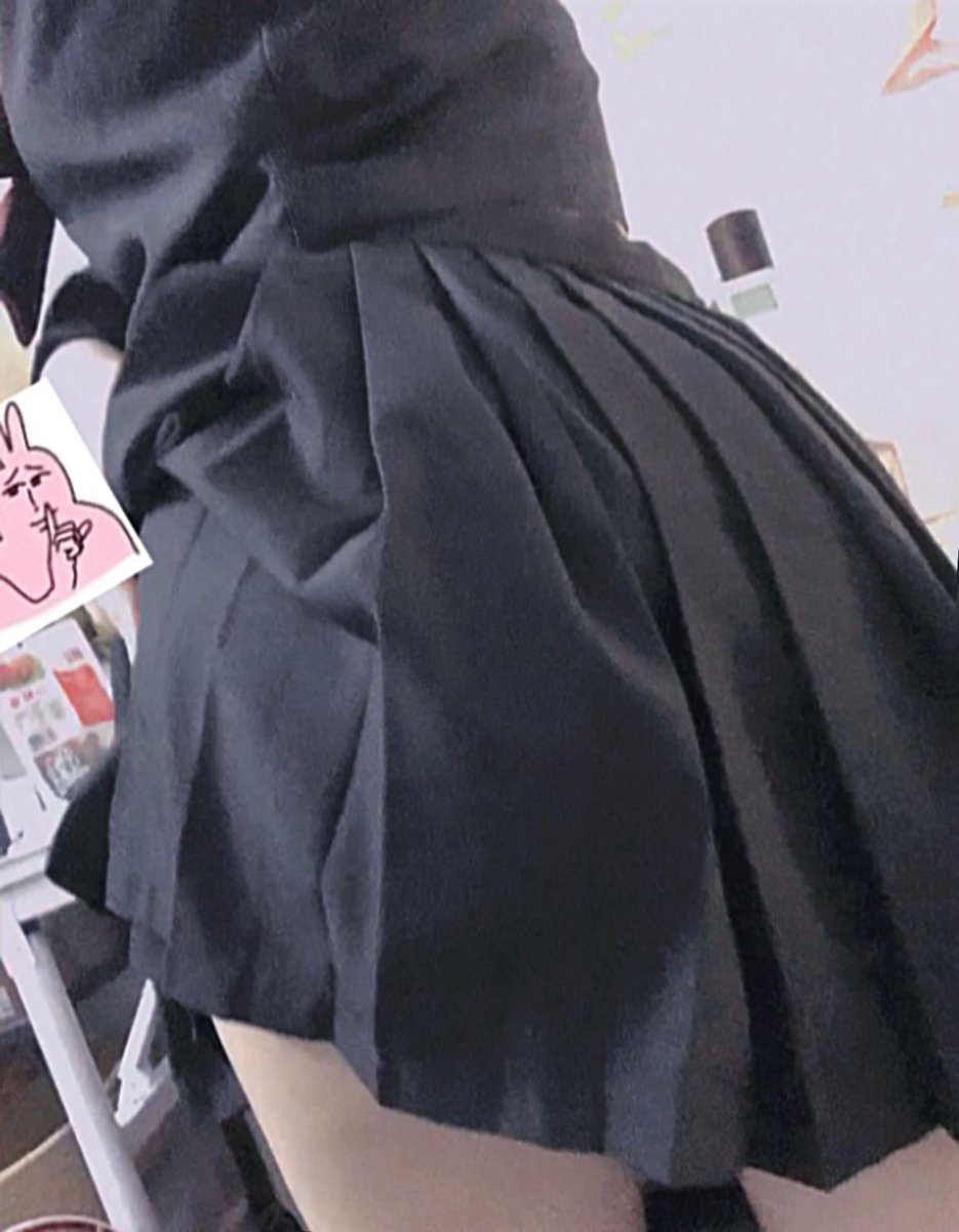 不知道更什么
撩一下裙子给你们看一下算了^_^ https://t.co/dfqIdDkUW9