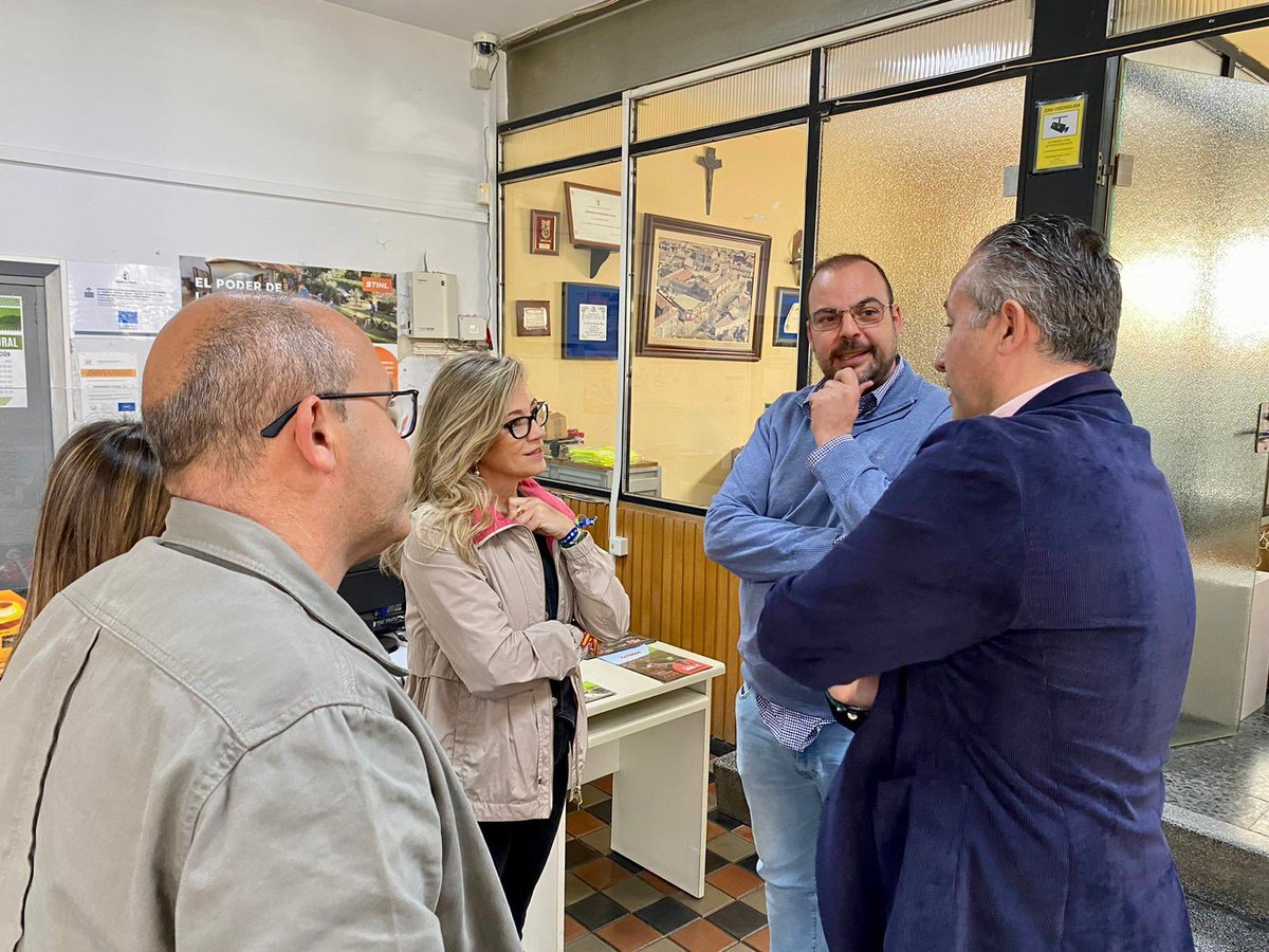 PP_CLM's tweet photo. 🔵 Los emprendedores necesitan certidumbre y apoyo de las instituciones.

El @PP_CLM apuesta por todos ellos, con medidas que hagan más llevadero su día a día. https://t.co/mdJ1xYBV1A
