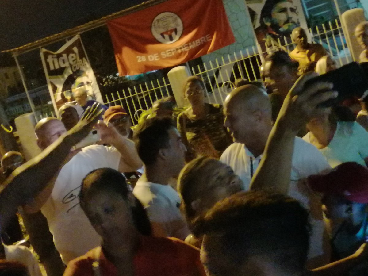 GHNordelo5's tweet photo. Audiencia cederista en Jacomino, San Miguel del Padrón, con la presencia de nuestra querida Teté Puebla y los demás precandidatos de ese municipio. #YoVotoXTodos #Cuba #CDRCuba https://t.co/RXuvxwCOoR