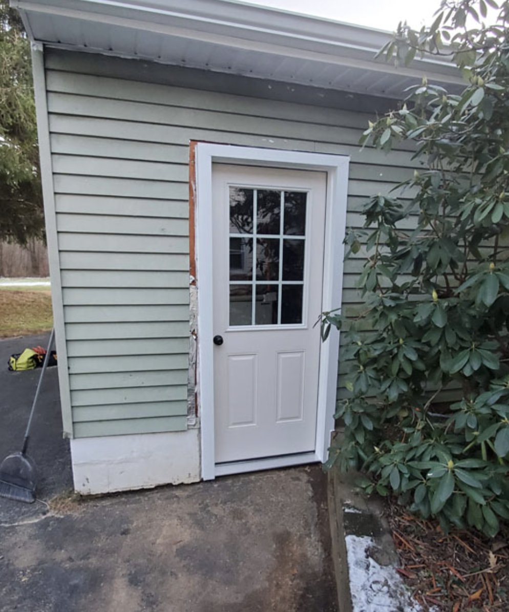 kulproofing's tweet image. Your windows and doors aren’t just for show. Their primary purpose is to keep moisture, cold and hot temperatures, and dirt outside your home and help eliminate drafts all year long. 

kulproofing.com