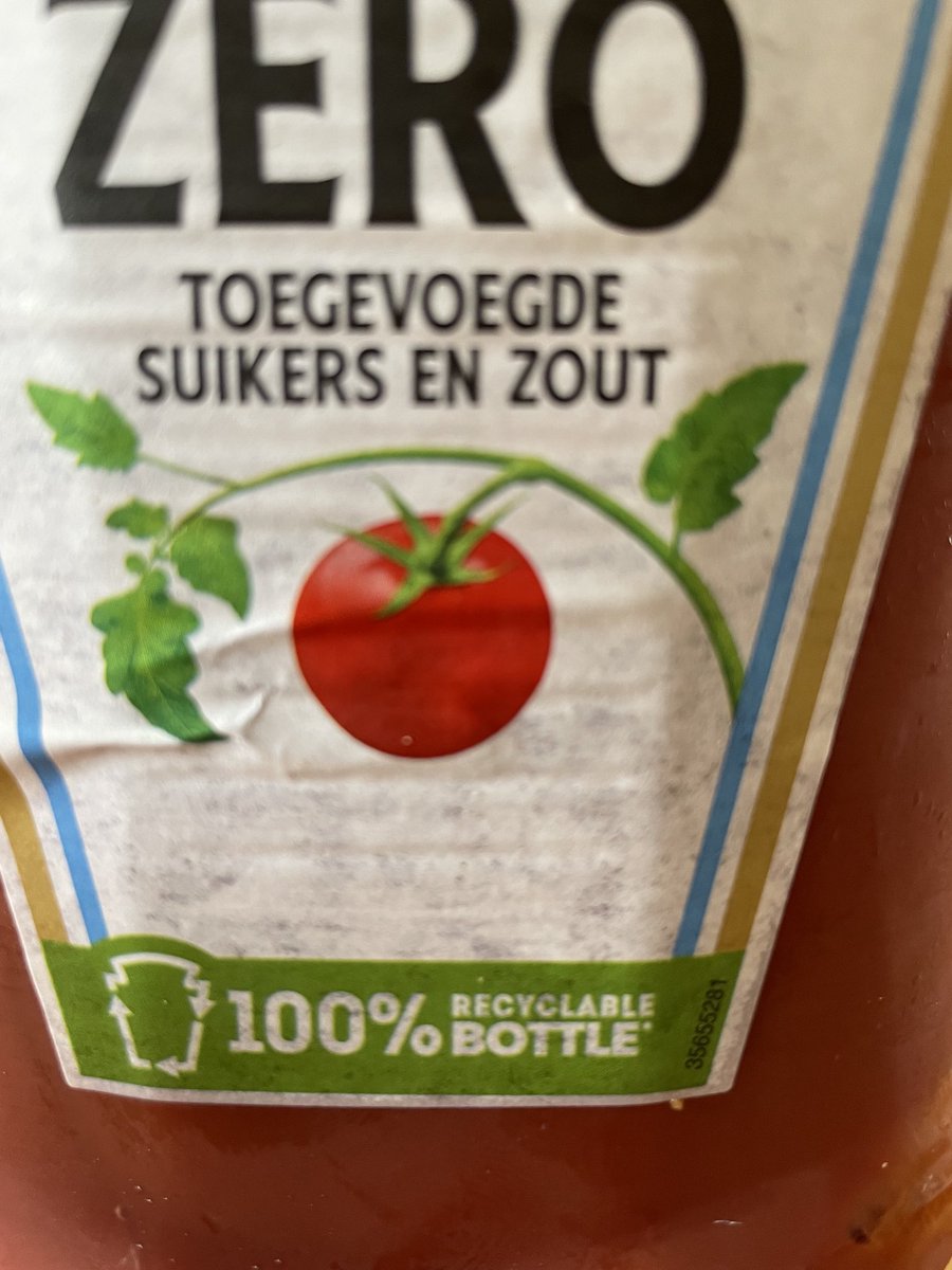 Voeding_NL's tweet photo. Beste ⁦@HeinzNL⁩ wat is er precies ‘recyclable’ aan deze flacon? Dat-ie bij het #plastic afval gedumpt kan worden? #greenwashing https://t.co/j5TM94krYD