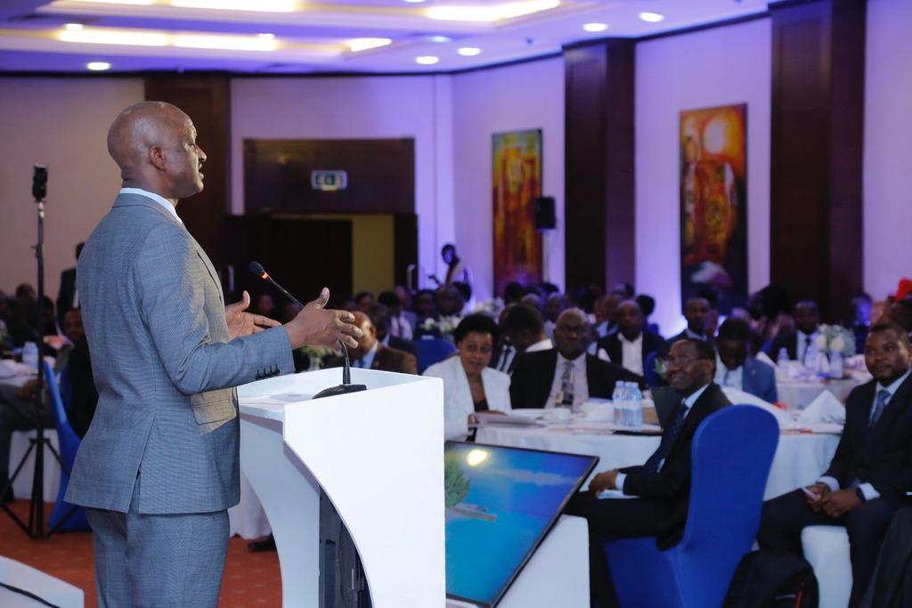 VickyVaroh's tweet photo. The report also provides
projections for the evoution of key public debt metrics in the medium term based on the country’s
long-term fiscal framework.
#UgDebtAndDevelopment
#UGDebt2023
@mofpedU @rggoobi @MatiaK5 @MoICT_Ug @MosesWatasa @azawedde @KambarageKakon3 @Dianpro15 https://t.co/dCg1x9gIdV