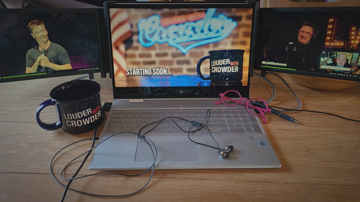 Jennifer2706209's tweet photo. #HowIWatchCrowder
On my day off
@LandauDave @JimBreuer @LWCnewswire @scrowder https://t.co/VjPt7e35UJ