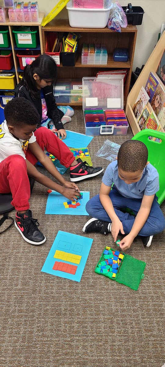 AbbottjJennifer's tweet photo. Using hands-on manipulatives can be very useful to solve math problems.  Here  students are measuring  objects to determine  the area in square inches using inch tiles. https://t.co/cdpvC96EpG
