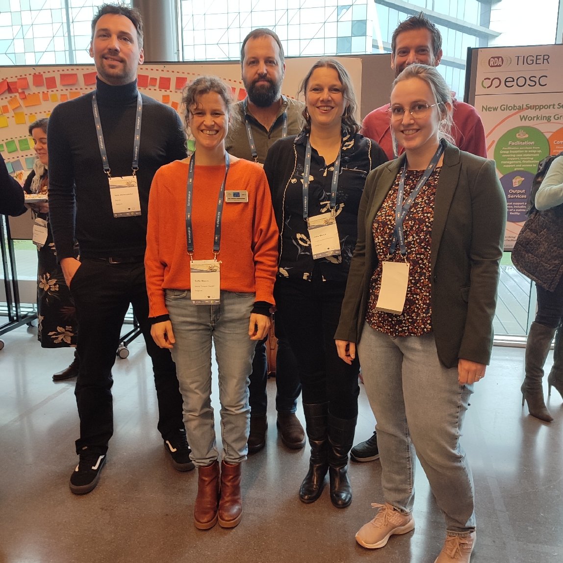 Inspired by the #ResearchDataAlliance and the lovely people present at the #RDAplenary we bring many ideas back home 🇧🇪 #BelgiansInGothenburg @BGM_coll_res @FWOVlaanderen @ugent @KULeuvenOpenSc @belnet_be