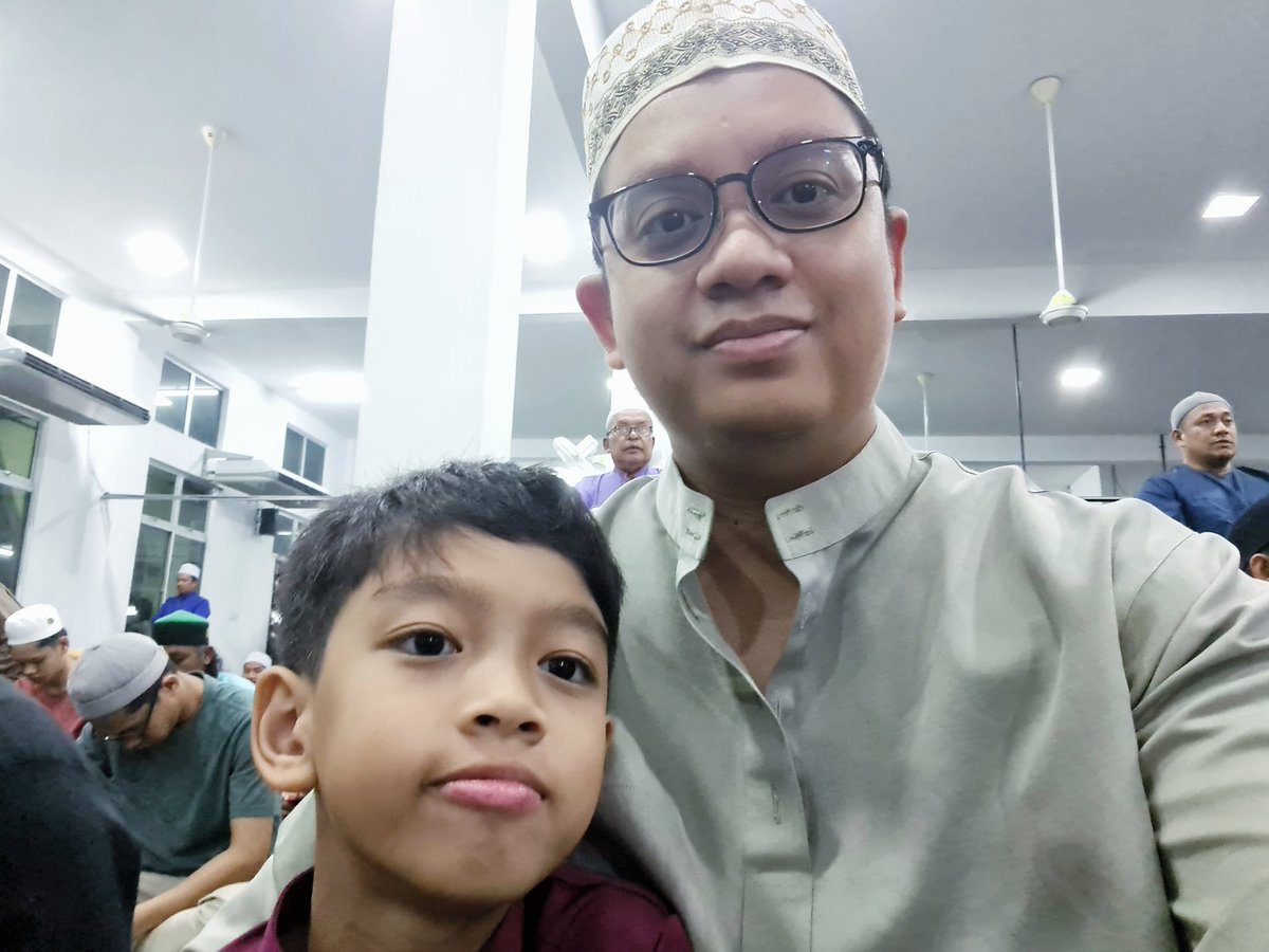 DIskandarmirza's tweet photo. Tarawikh prayer can be physically and mentally demanding, especially if you are fasting. Here are some tips to feel fresh during tarawikh prayer: https://t.co/TsWwRkYjij