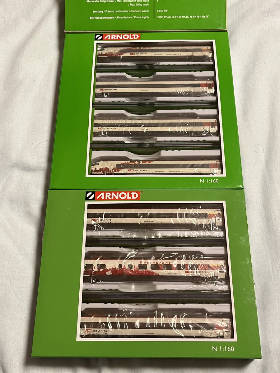 H2756839818's tweet photo. 基本セット発売から1年、ようやく増結セット購入
ETR610の方は予約してなかったから何処かで調達しなくては
#RABe503 https://t.co/QWXDotAFhu