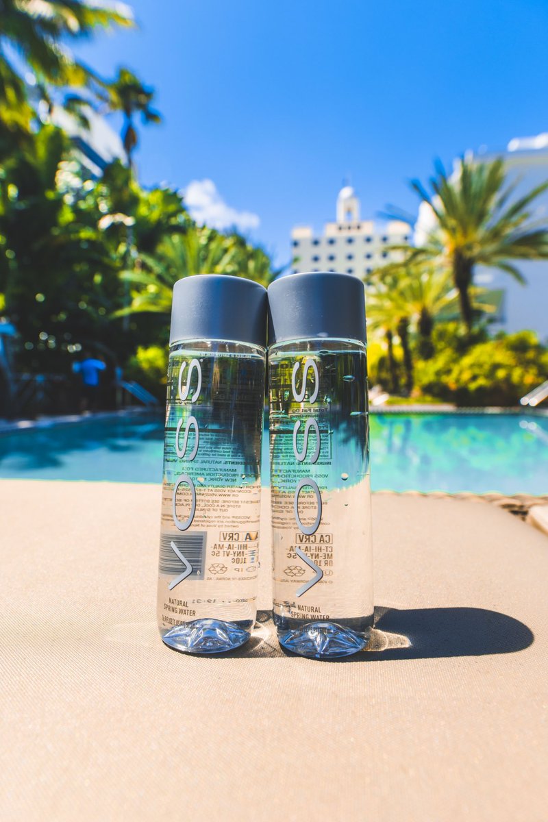 Grab a Voss or two…I’m in Miami Beeeach! ☀️💧🌴🎶

#SpringBreak 
#MiamiMusicWeek