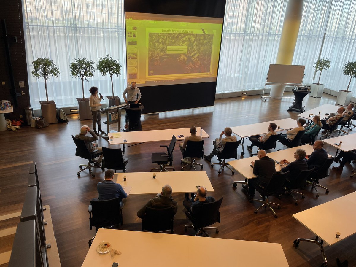 Vandaag presenteer ik op de #Wow bijeenkomst #biobasedasfalt over ons #Bioway voor #h4a mooie opkomst!