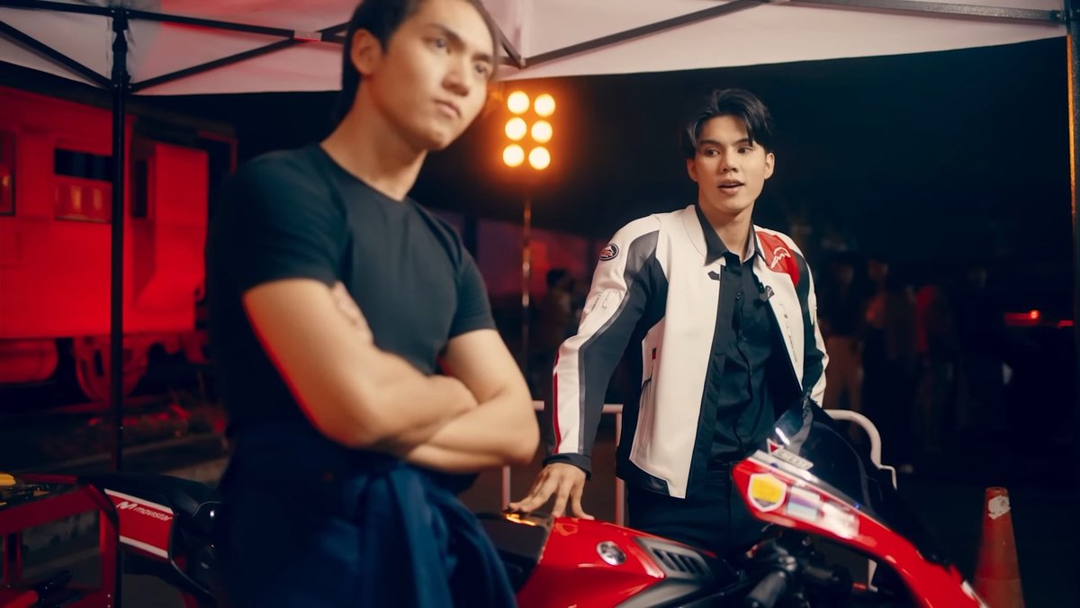 luvwilliamest_'s tweet photo. fr... the first time i saw this two i said this is my ghosts ship haha
#PhayuPai #Bossfort #Loveintheairseries https://t.co/F3Z0CHPPeY