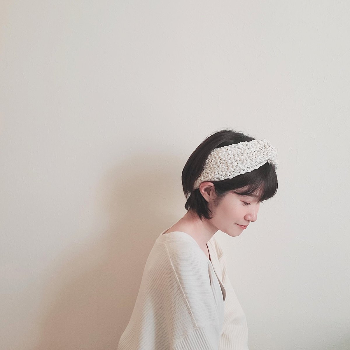 jul_knitting's tweet photo. 遅い時間になってしまいましたが…ヘアバンドのYouTube編み方動画公開しました🎉

春夏にぴったりの、安定のかんたん仕様です🤭🌸

今回も楽しんでいただけますように…🤍

https://t.co/UaqY2ys7Cq https://t.co/8mIEvBgH6Z
